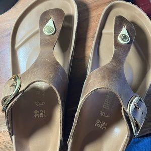 Birkenstock Gizeh cognac big buckle